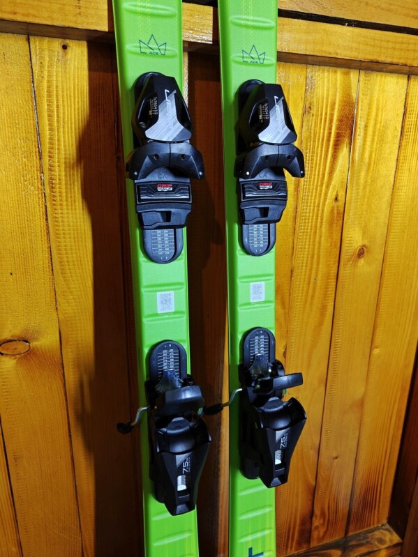 LYŽE ELAN JETT U-FLEX 150CM --MODEL 2026--